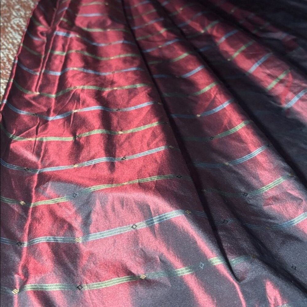 Vintage Windsor (west Germany) pleated burgundy & green 100% silk A-Line Skirt 0 - Picture 3 of 11